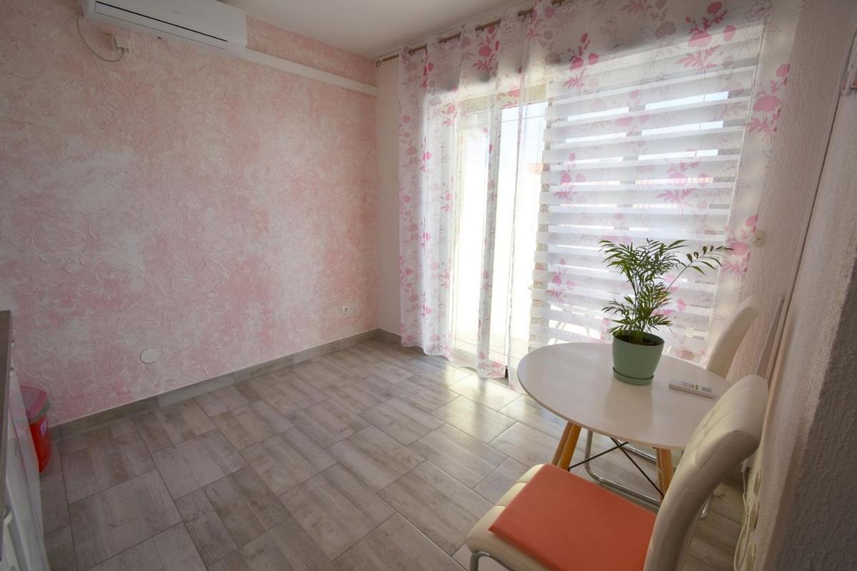 Denjak Apartments Kornić Eksteriør bilde